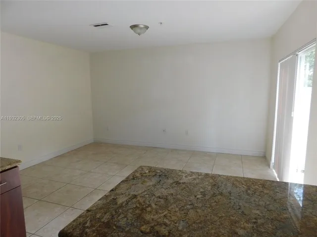 $2,700 | 21485 Southwest 112th Avenue, Unit 408, Miami, FL 33170