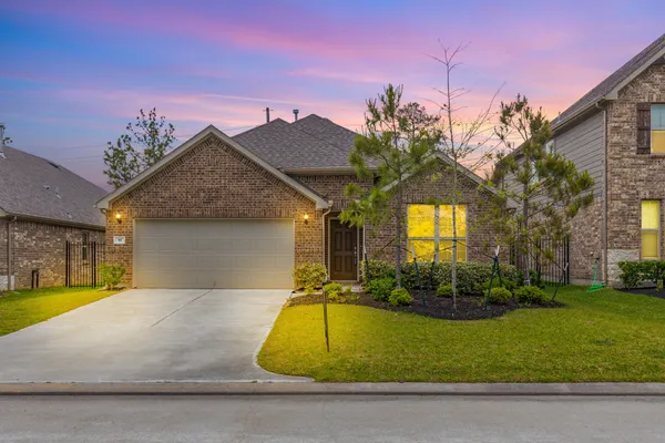 $3,500 | 11 Pioneer Canyon Place, The Woodlands, TX 77375