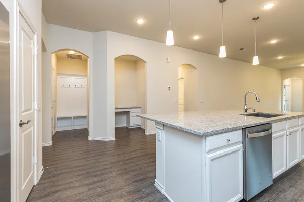 $3,500 | 11 Pioneer Canyon Place, The Woodlands, TX 77375