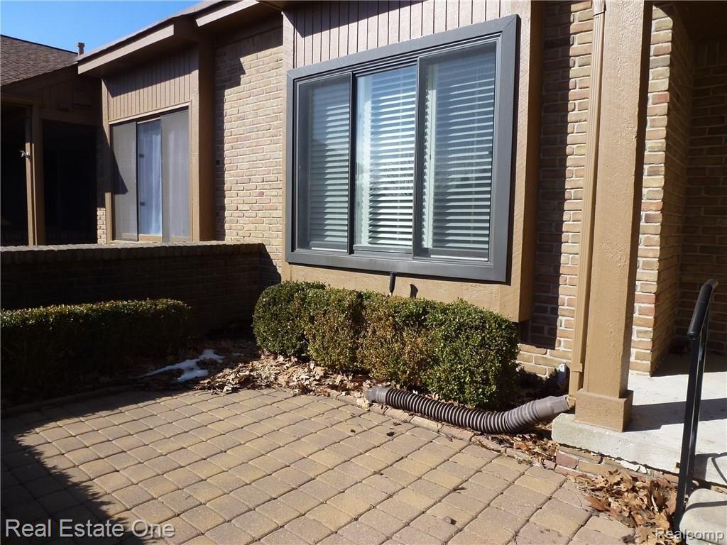 2178 London Bridge Drive, Unit 40 Rochester Hills, MI 48307 - Photo 3 of 31