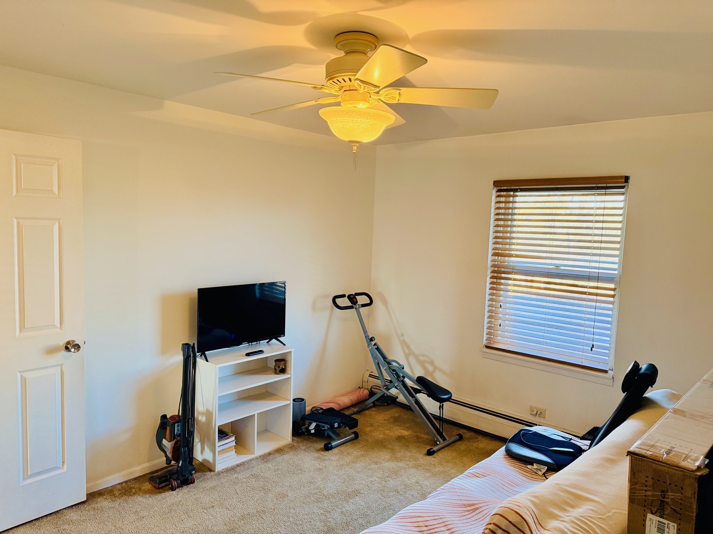 3823 West 123rd Street, Unit 302 Alsip, IL 60803 - Photo 14 of 35 a view of a room with gym equipment