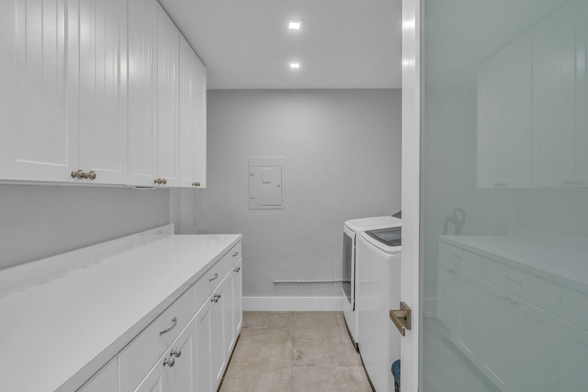 222 2nd Road Key Largo, FL 33037 - Photo 22 of 43 a bathroom with a sink and a toilet