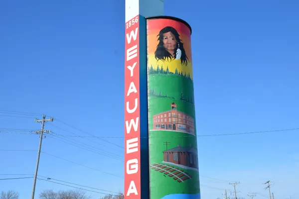 $324,900 | N2253 West Main Street, Weyauwega, WI 54983