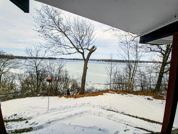 $324,900 | N2253 West Main Street, Weyauwega, WI 54983