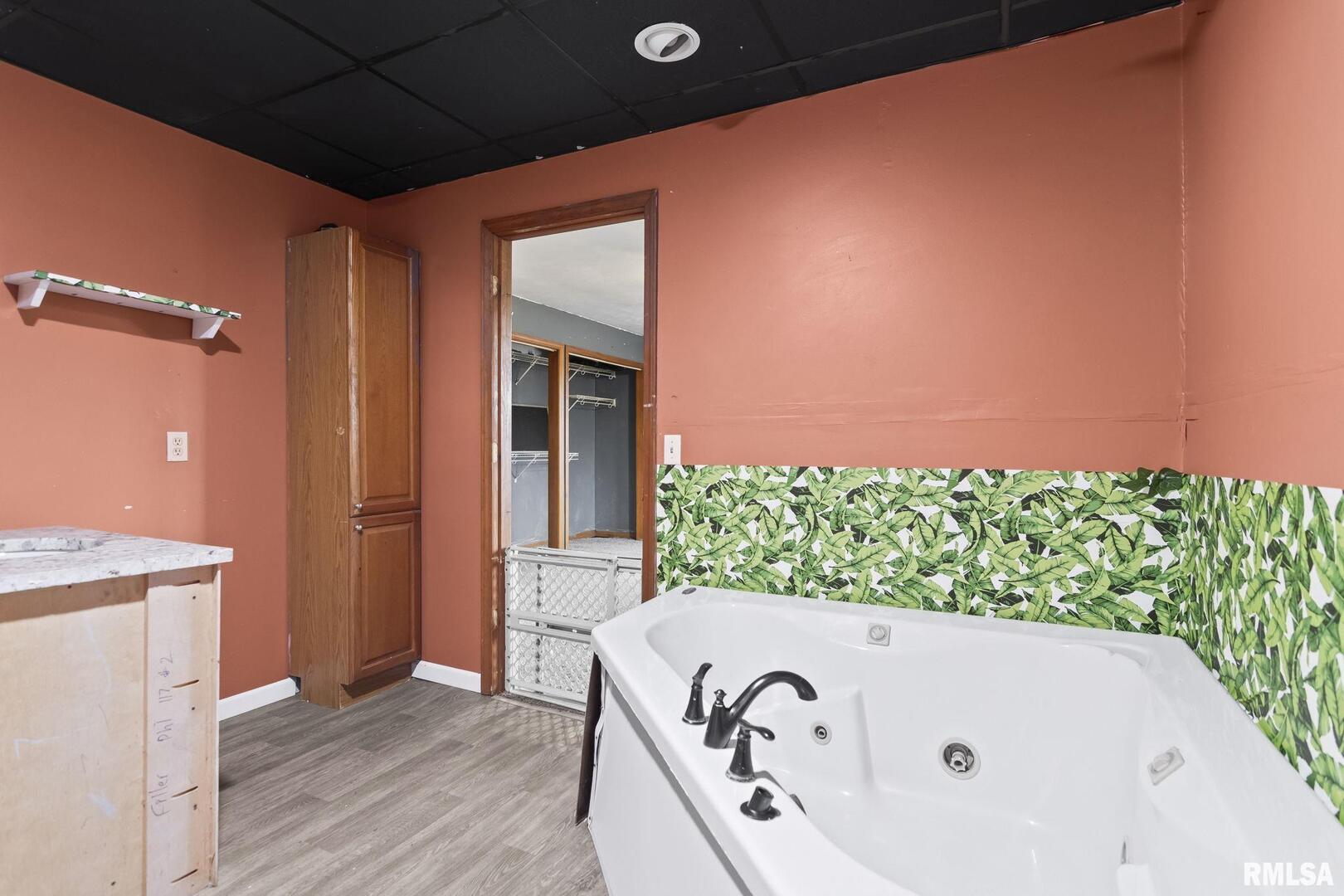 220 East Wilcox Street Springfield, IL 62707 - Photo 21 of 36 a view of balcony with wooden floor