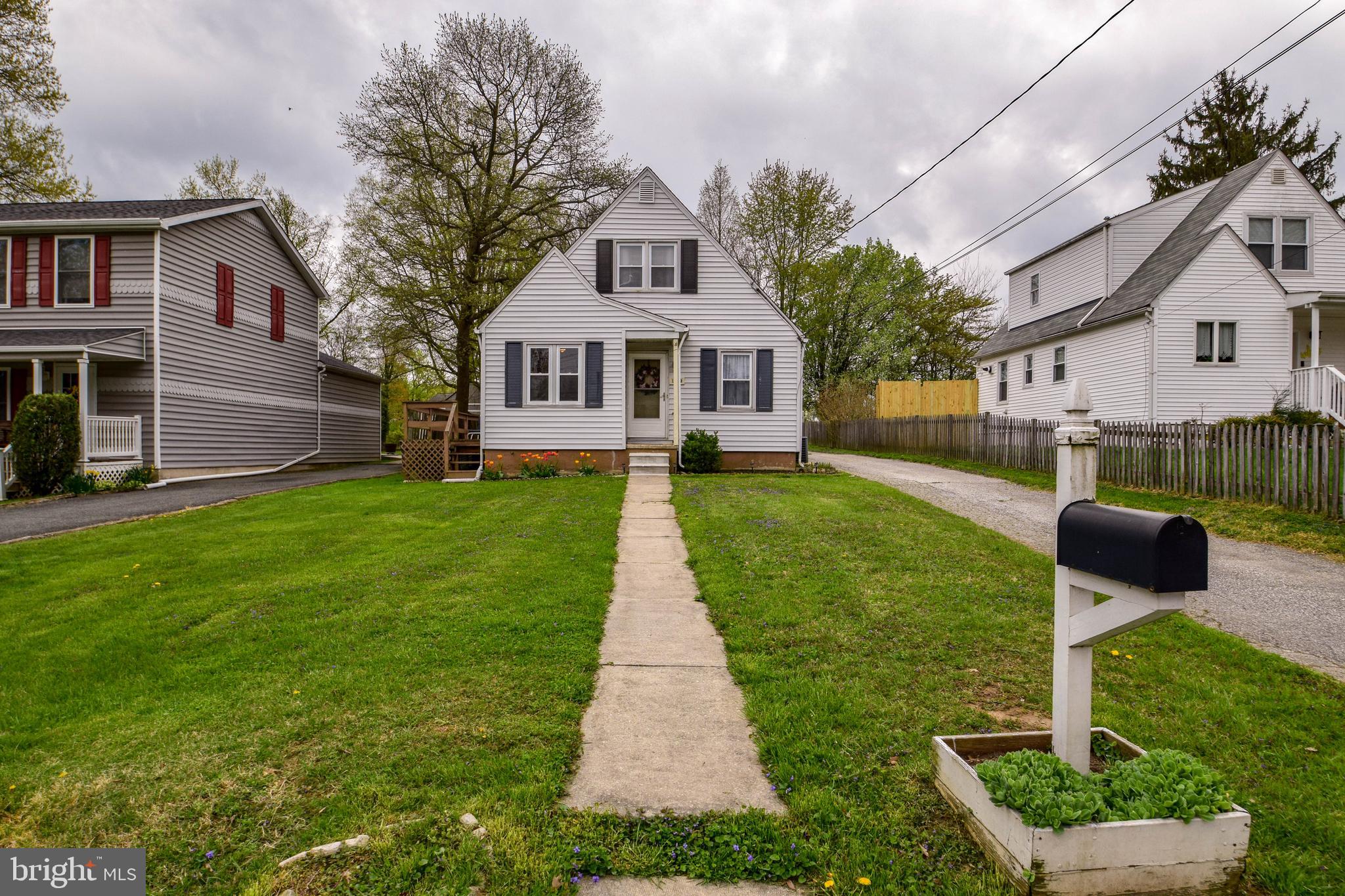 1819 Clearwood Road Baltimore, MD 21234 - Photo 2 of 32 Gallery Image 2