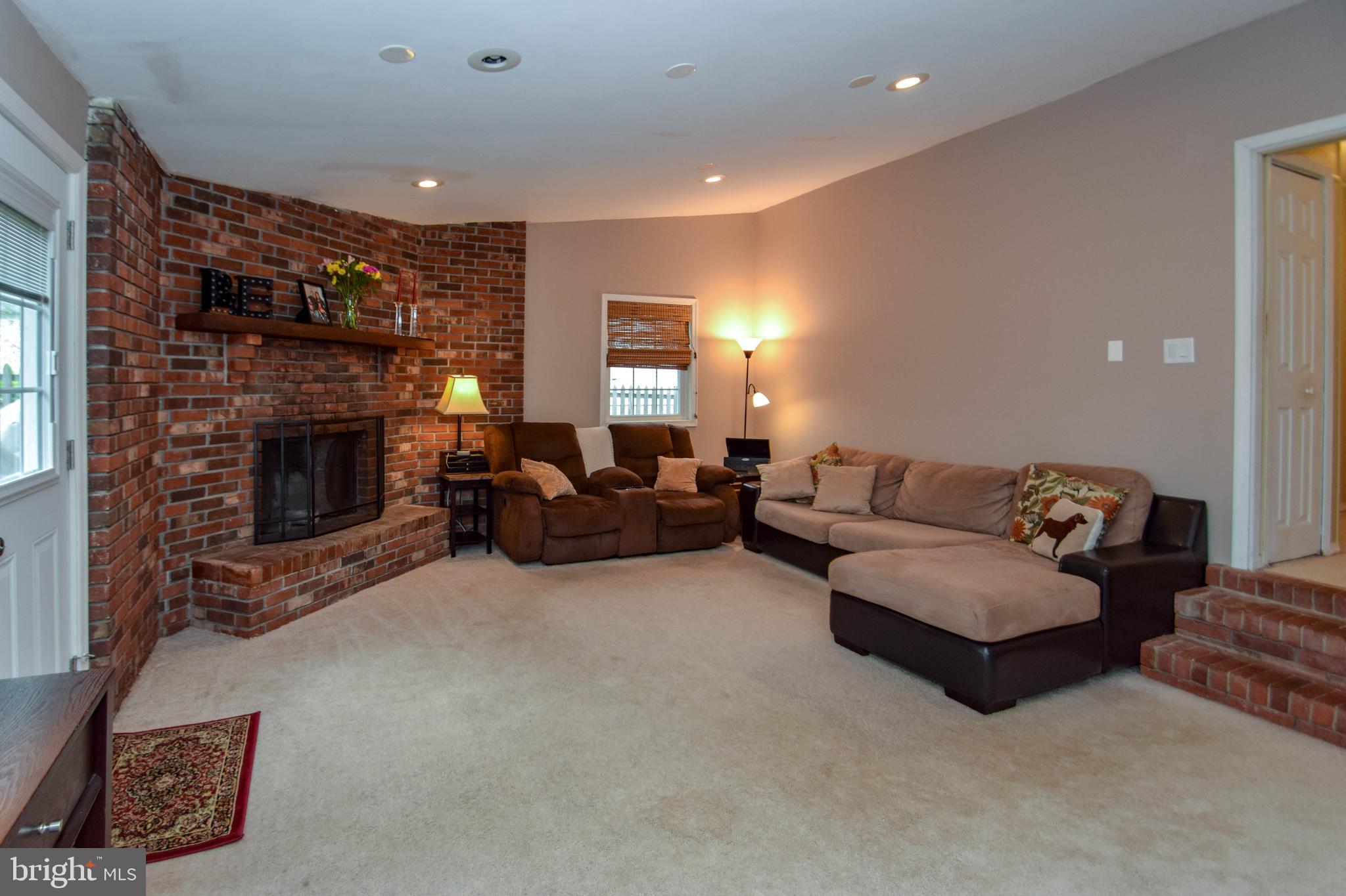 1819 Clearwood Road Baltimore, MD 21234 - Photo 7 of 32 Gallery Image 7