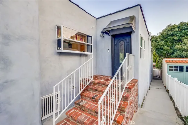 $1,100,000 | 1367 West 21st Street, San Pedro, CA 90732