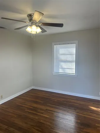 $1,250 | 924 South Lee Avenue, Sherman, TX 75090