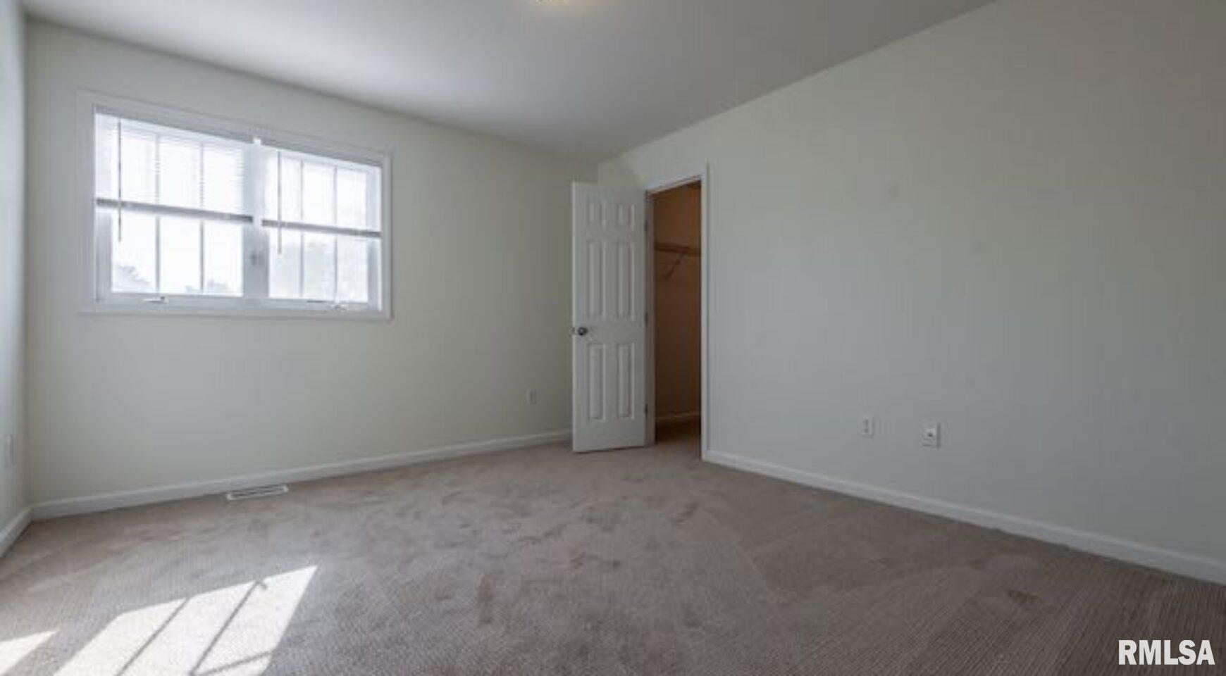 1611 West Geneva Road Peoria, IL 61615 - Photo 11 of 16