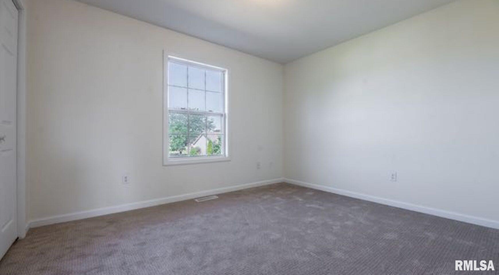 1611 West Geneva Road Peoria, IL 61615 - Photo 13 of 16