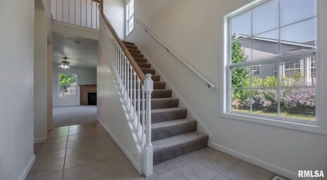 $2,400 | 1611 West Geneva Road, Peoria, IL 61615