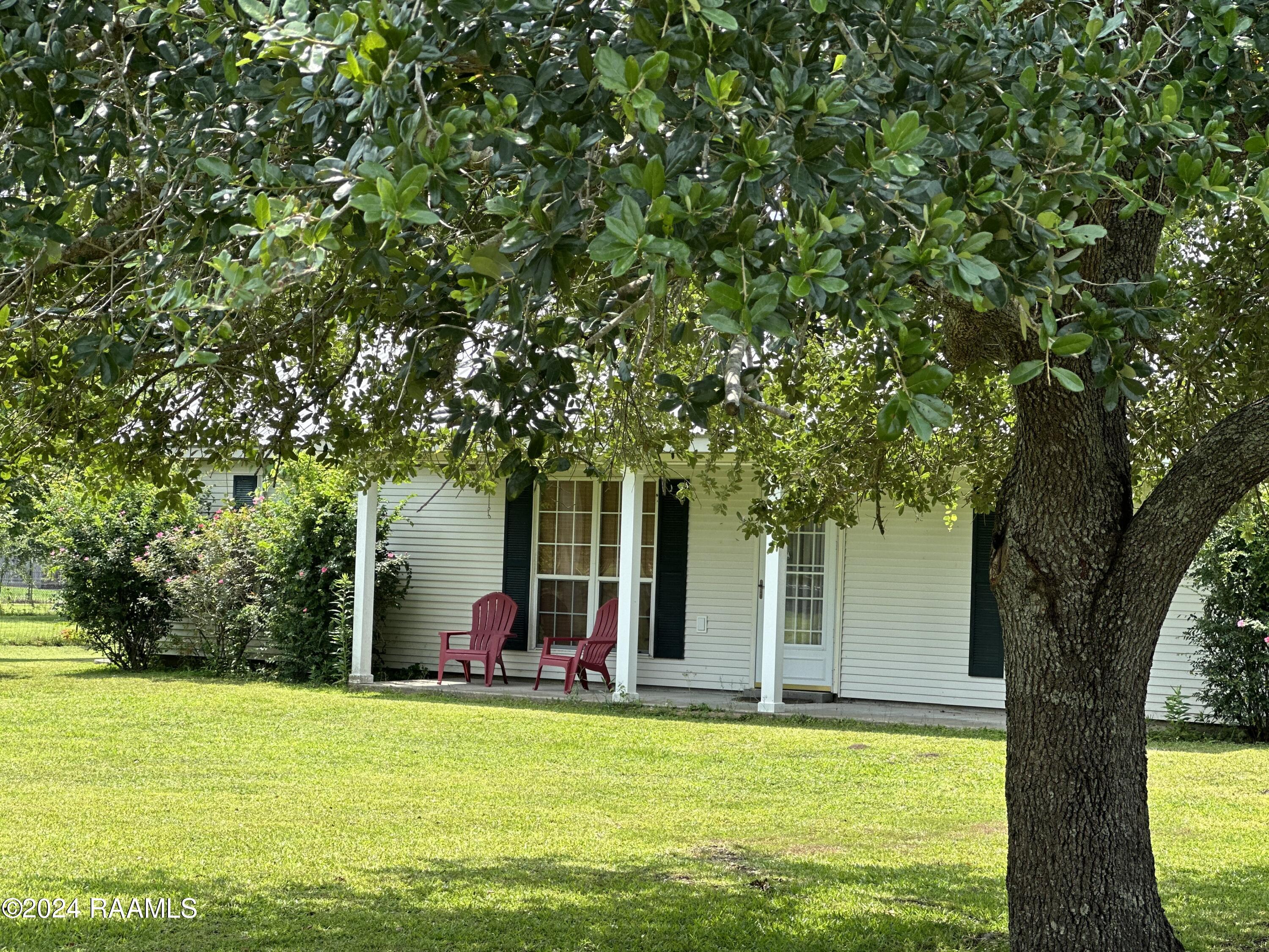 1082 B B Senior High Road Breaux Bridge, LA 70517 - Photo 3 of 31 IMG_0918