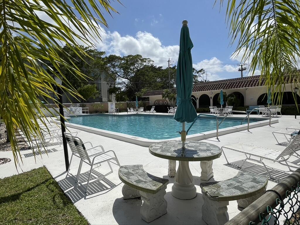 400 Northeast 20th Street, Unit B304 Boca Raton, FL 33431 - Photo 11 of 26 BVE COMMUNITY POOL