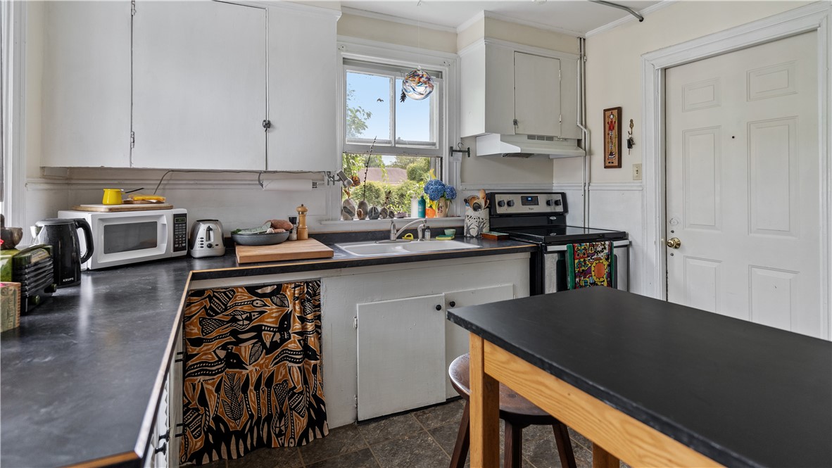 51 Beach Street Westerly, RI 02891 - Photo 30 of 38