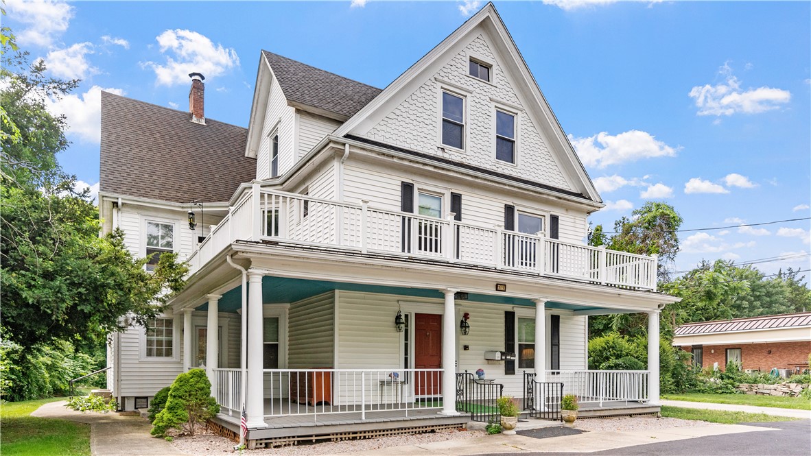 51 Beach Street Westerly, RI 02891 - Photo 3 of 38