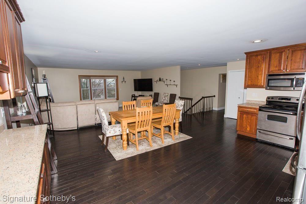35833 Smithfield Road Farmington, MI 48335 - Photo 8 of 26 Mike_Popso_Sotheby's_Farmington-29.jpg