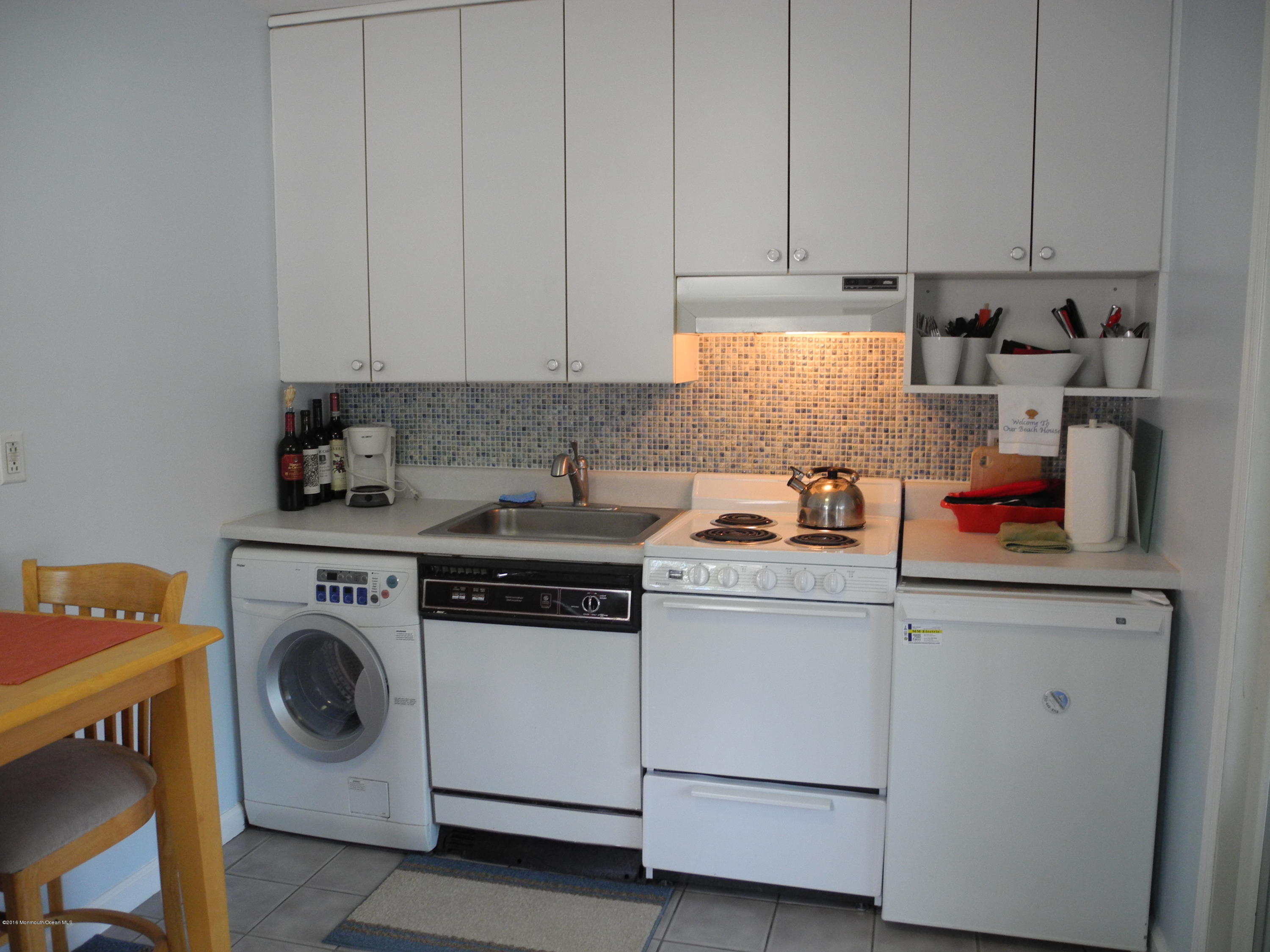 603 Ocean Road, Unit B Spring Lake Heights, NJ 07762 - Photo 3 of 18 DSCN2296
