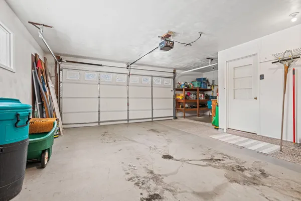 $595,000 | 2095 Lakeshore Drive, Fennville, MI 49408
