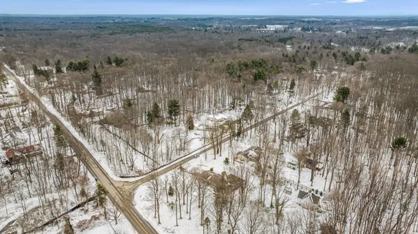 $595,000 | 2095 Lakeshore Drive, Fennville, MI 49408