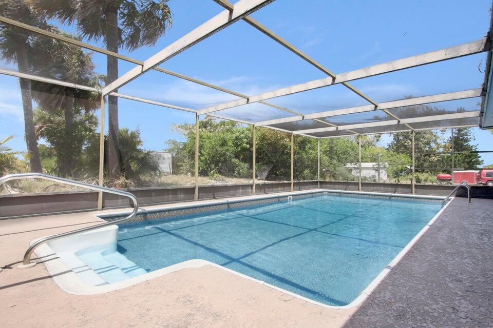 11099 Ridge Avenue Fort Pierce, FL 34982 - Photo 8 of 9 20220426190955243930000000-o