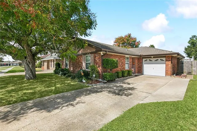$249,000 | 82 Kilgore Place, Kenner, LA 70065