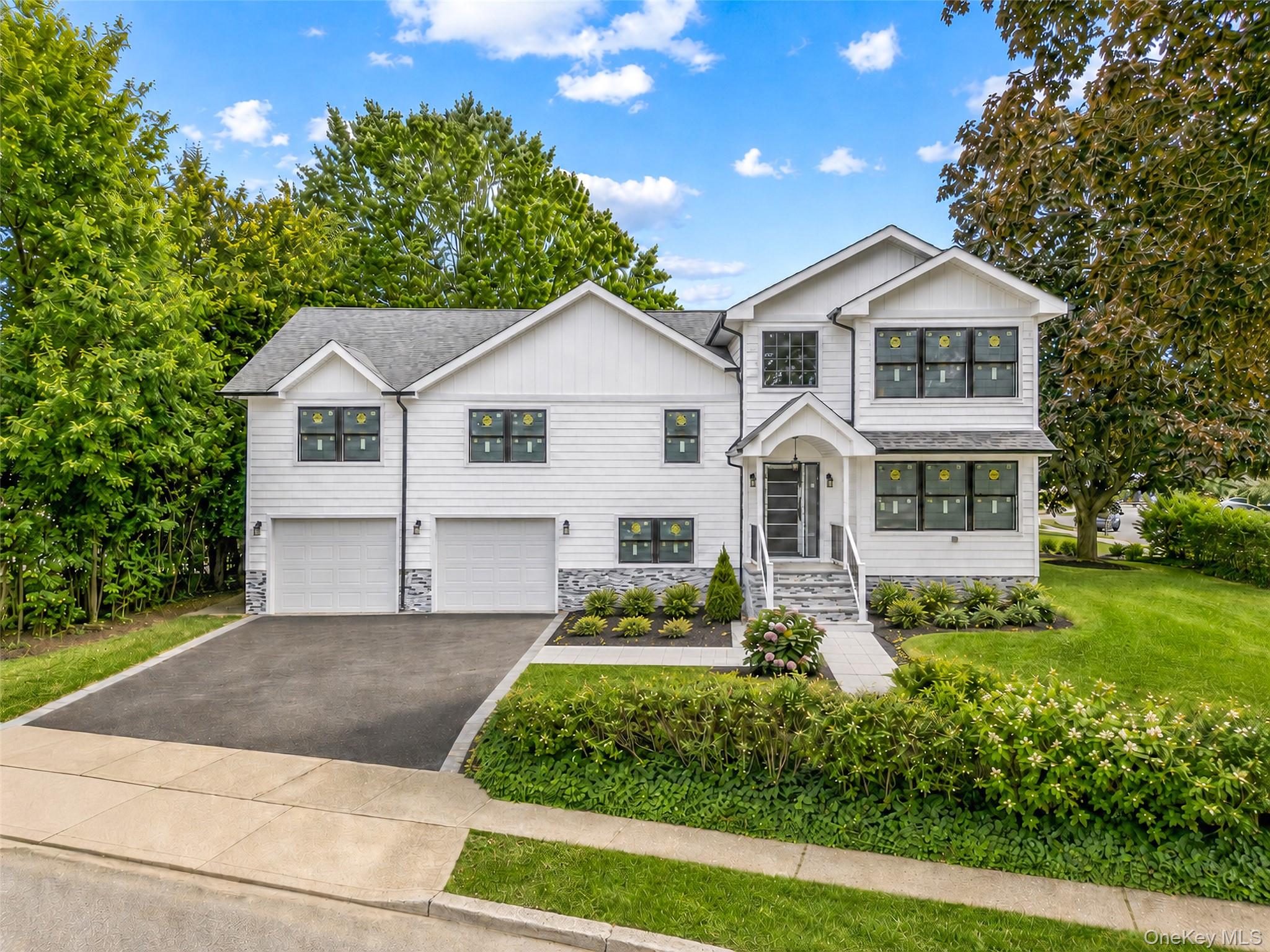 2 Circle Drive Syosset, NY 11791 - Photo 2 of 43