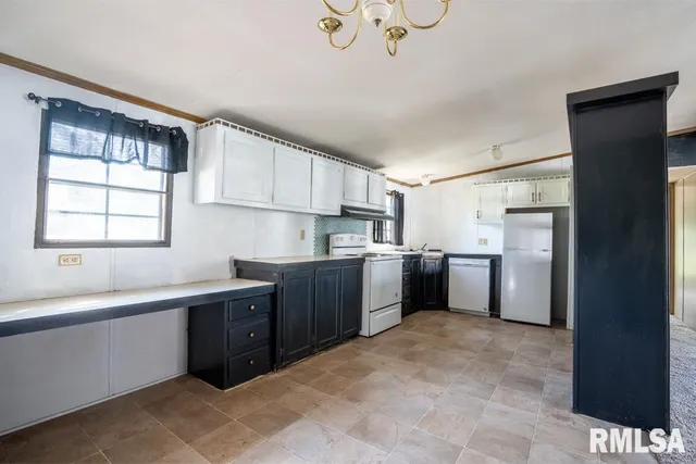 $75,000 | 1615 East St Louis Street, West Frankfort, IL 62896