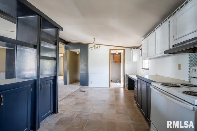 $75,000 | 1615 East St Louis Street, West Frankfort, IL 62896