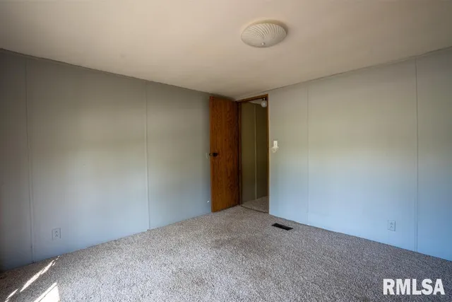 $75,000 | 1615 East St Louis Street, West Frankfort, IL 62896