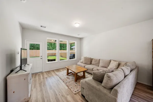 $375,000 | 9985 Mountain Lion Lane, Magnolia, TX 77354