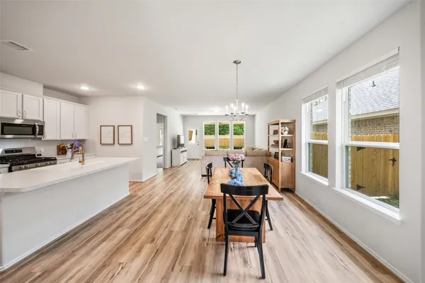 $375,000 | 9985 Mountain Lion Lane, Magnolia, TX 77354