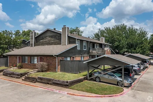 a view of a house with entertaining space