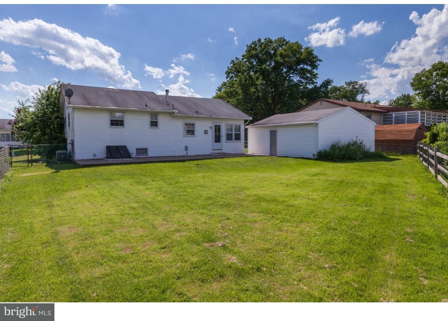 102 Eastfield Road Newark, DE 19713 - Photo 13 of 16 Exterior Back