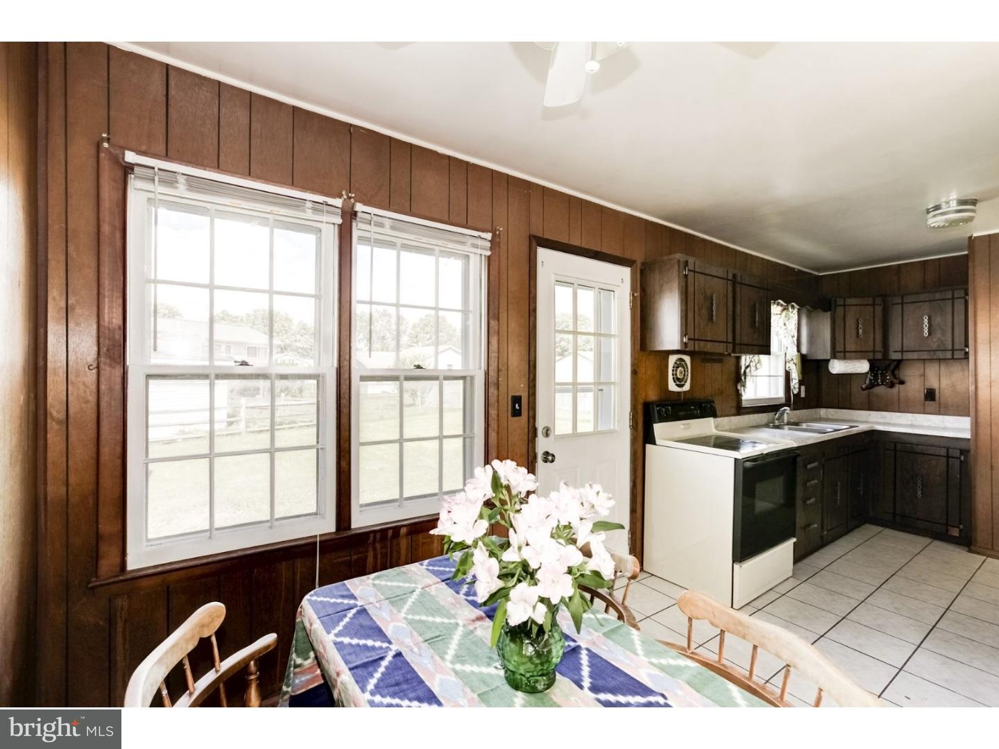 102 Eastfield Road Newark, DE 19713 - Photo 6 of 16 Kitchen