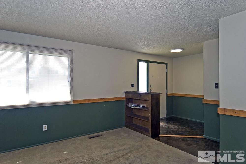 1125 East Huffaker Lane Reno, NV 89511 - Photo 5 of 38 Photo 5