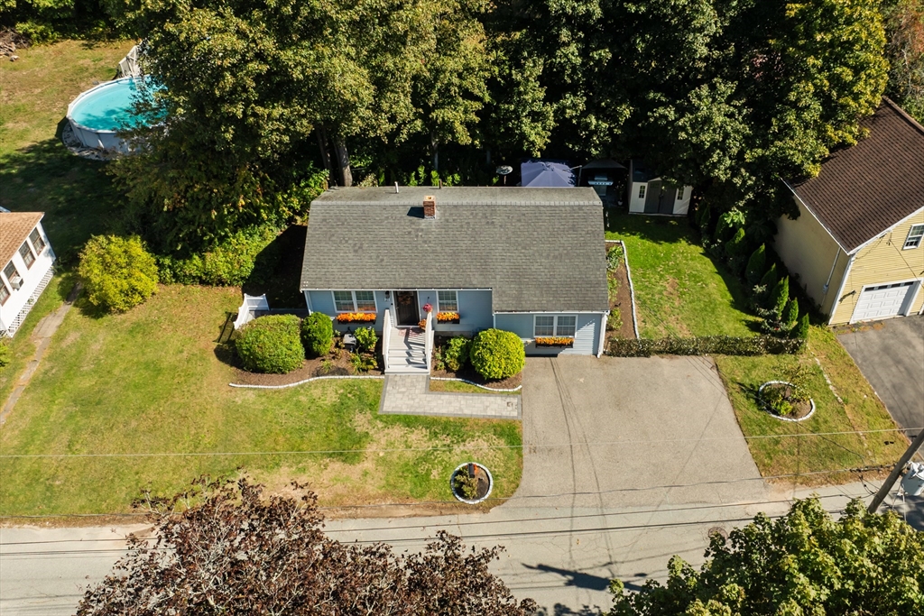 21 Archer Road Rockland, MA 02370 - Photo 6 of 40 Gallery Image 6