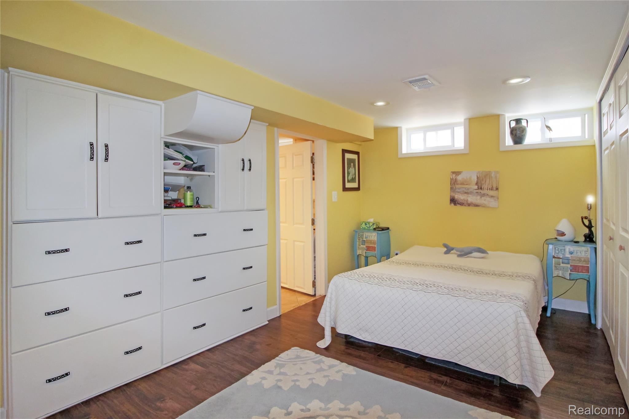 5953 Cooper Street Taylor, MI 48180 - Photo 21 of 33 Bedroom