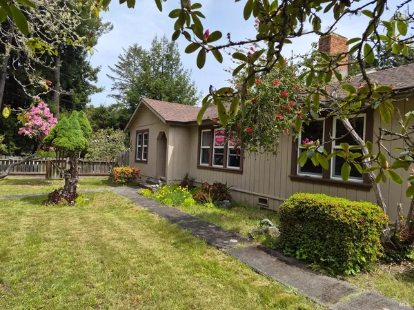 $748,000 | 20301 Lyta Way, Fort Bragg, CA 95437