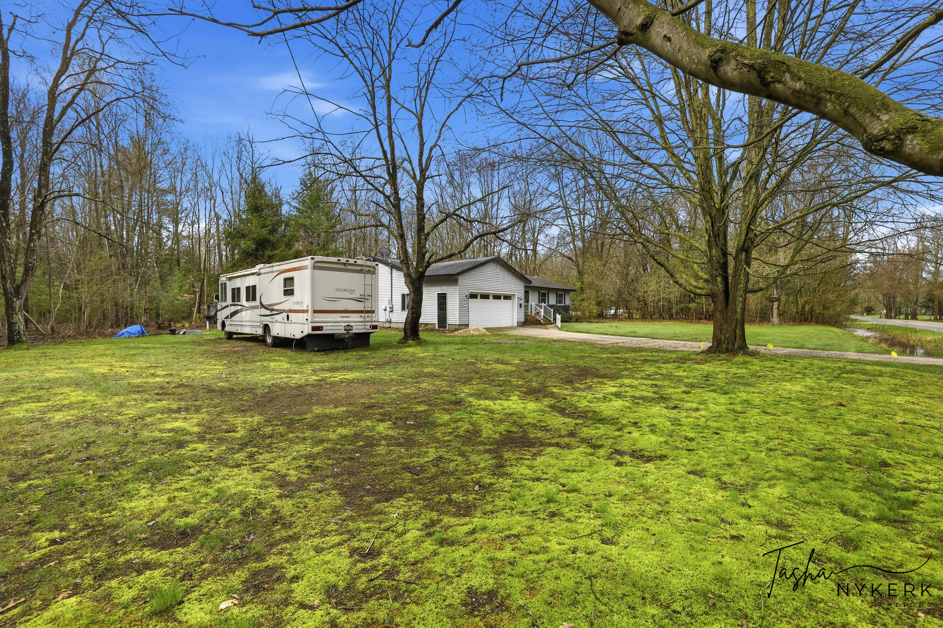 2467 Fenner Road Muskegon, MI 49445 - Photo 9 of 47 2467 fenner rd-003