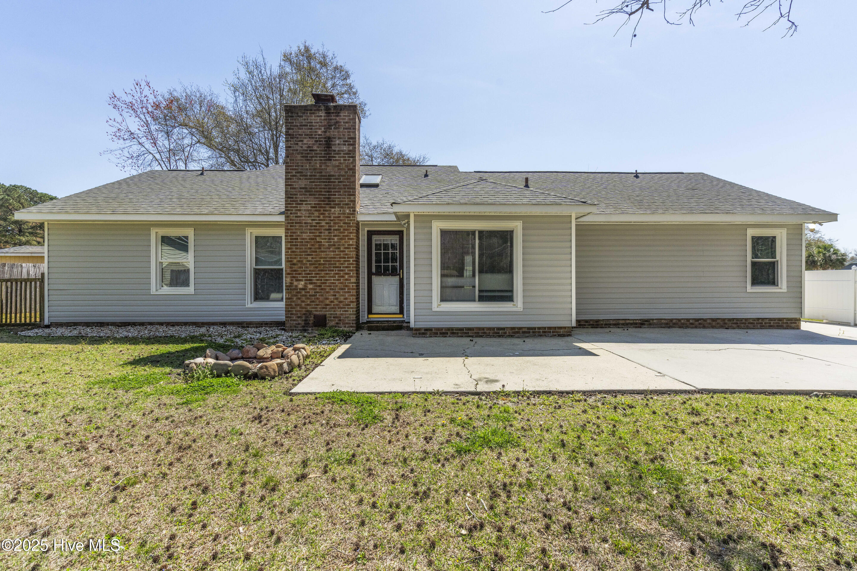 284 Raintree Road Jacksonville, NC 28540 - Photo 6 of 44 mls-DSC09342
