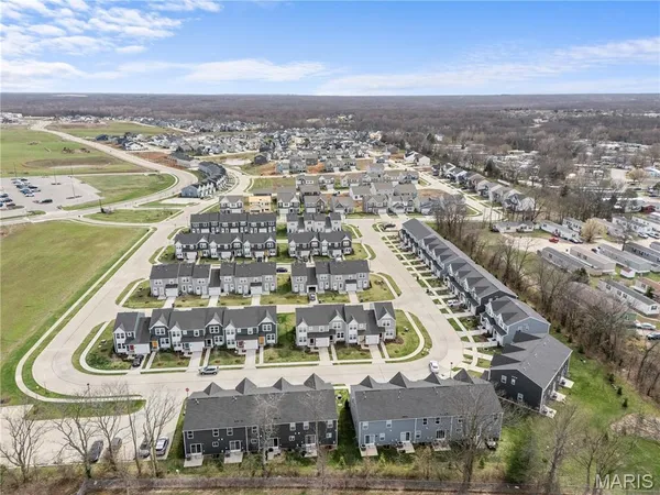 $307,500 | 365 Newbridge Way, O'Fallon, MO 63368