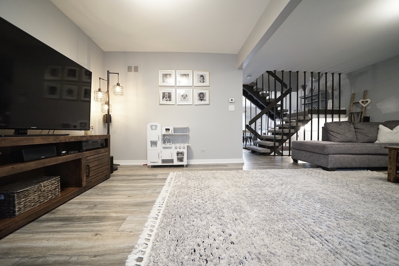743 High Ridge Road Roselle, IL 60172 - Photo 37 of 53 Gallery Image 37