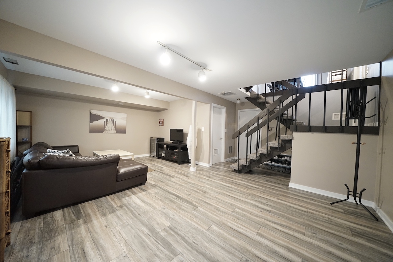 743 High Ridge Road Roselle, IL 60172 - Photo 40 of 53 Gallery Image 40