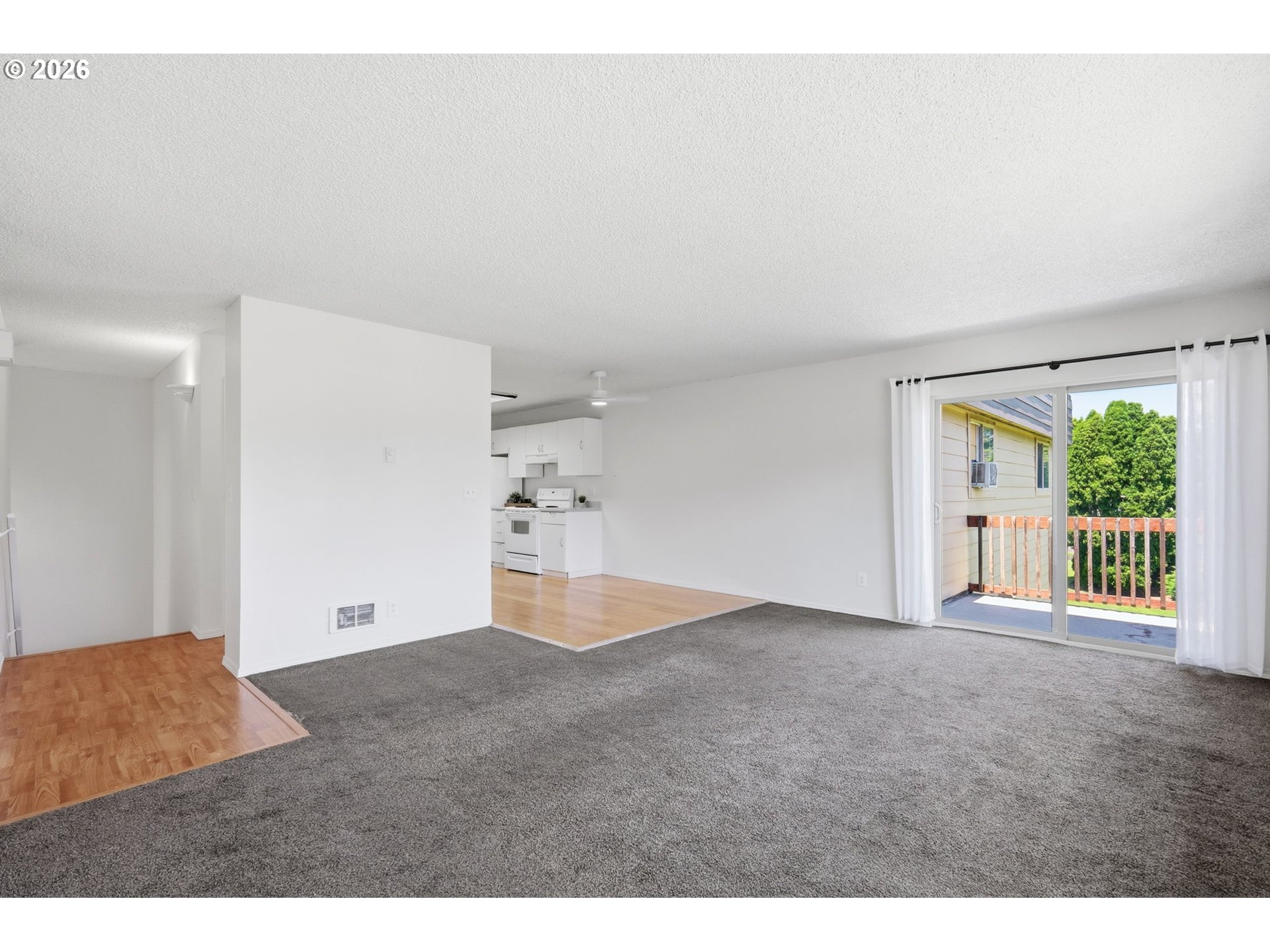 2727 Gateway Street, Unit 6 Springfield, OR 97477 - Photo 7 of 36