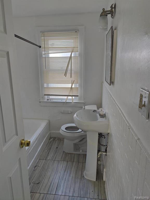 10022 Cheyenne Street Detroit, MI 48227 - Photo 2 of 10