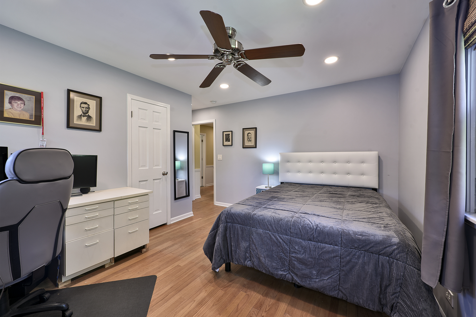 381 Grayfriars Lane Inverness, IL 60067 - Photo 19 of 37