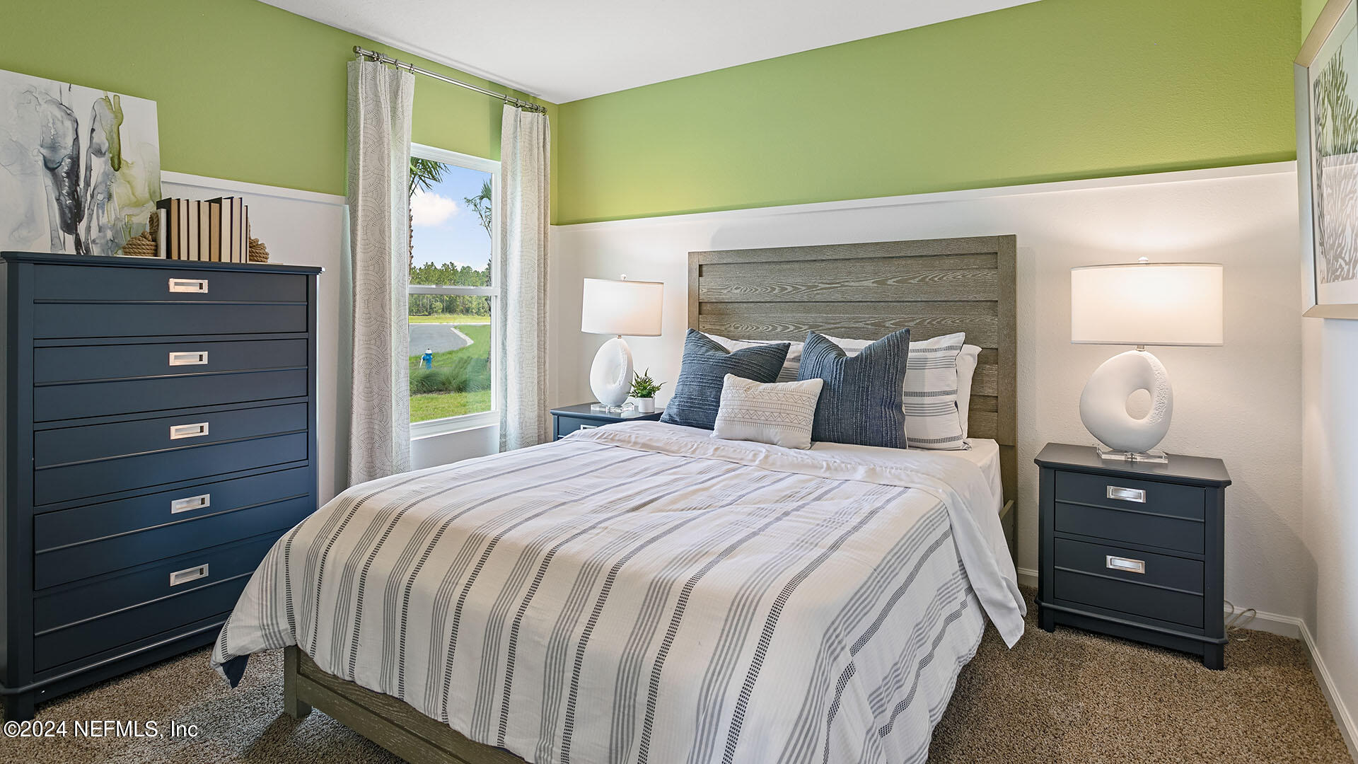 123 Hulett Wds Road Palm Coast, FL 32137 - Photo 17 of 33 a bedroom with a bed and a closet