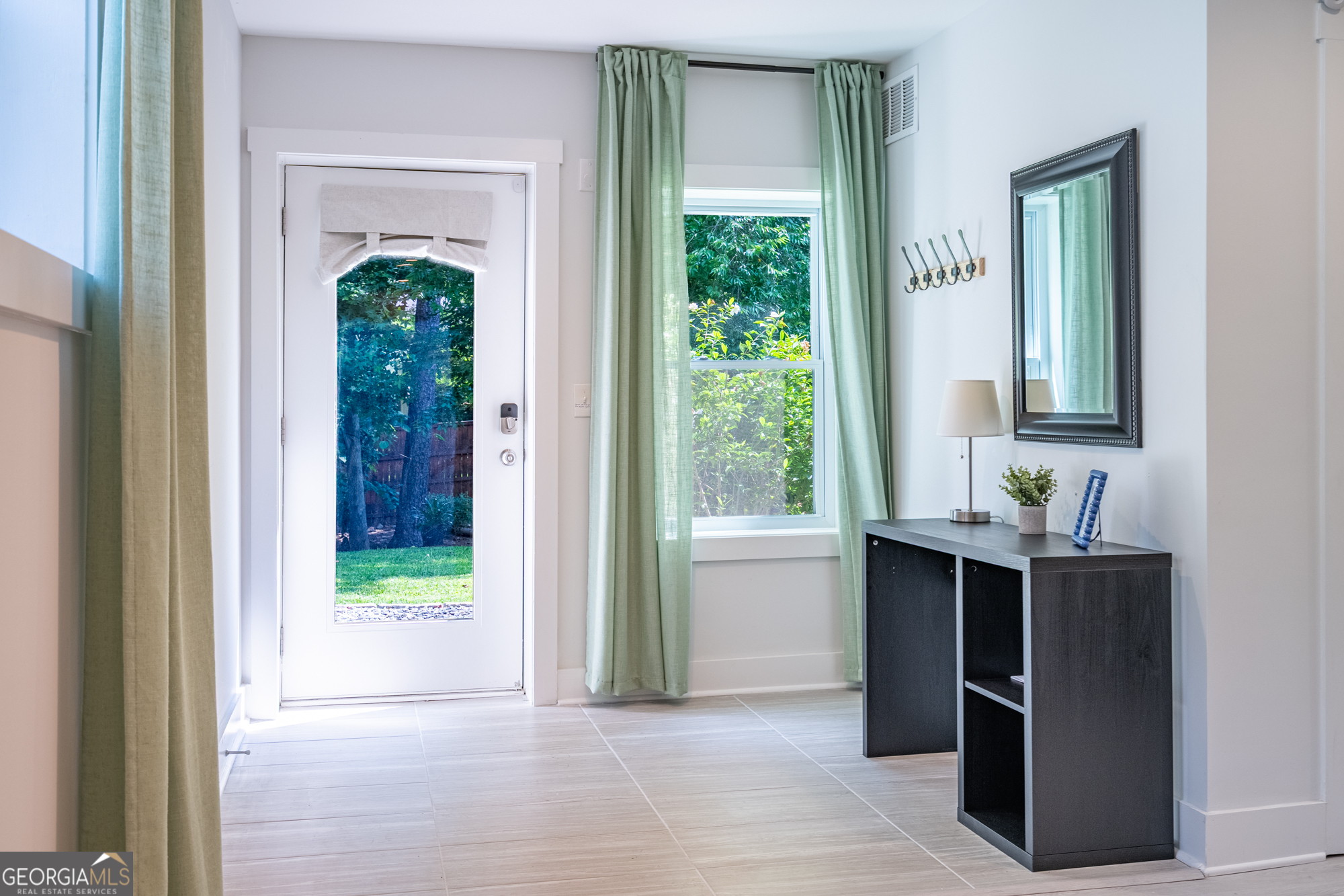 2617 Caladium Drive Northeast Atlanta, GA 30345 - Photo 5 of 30