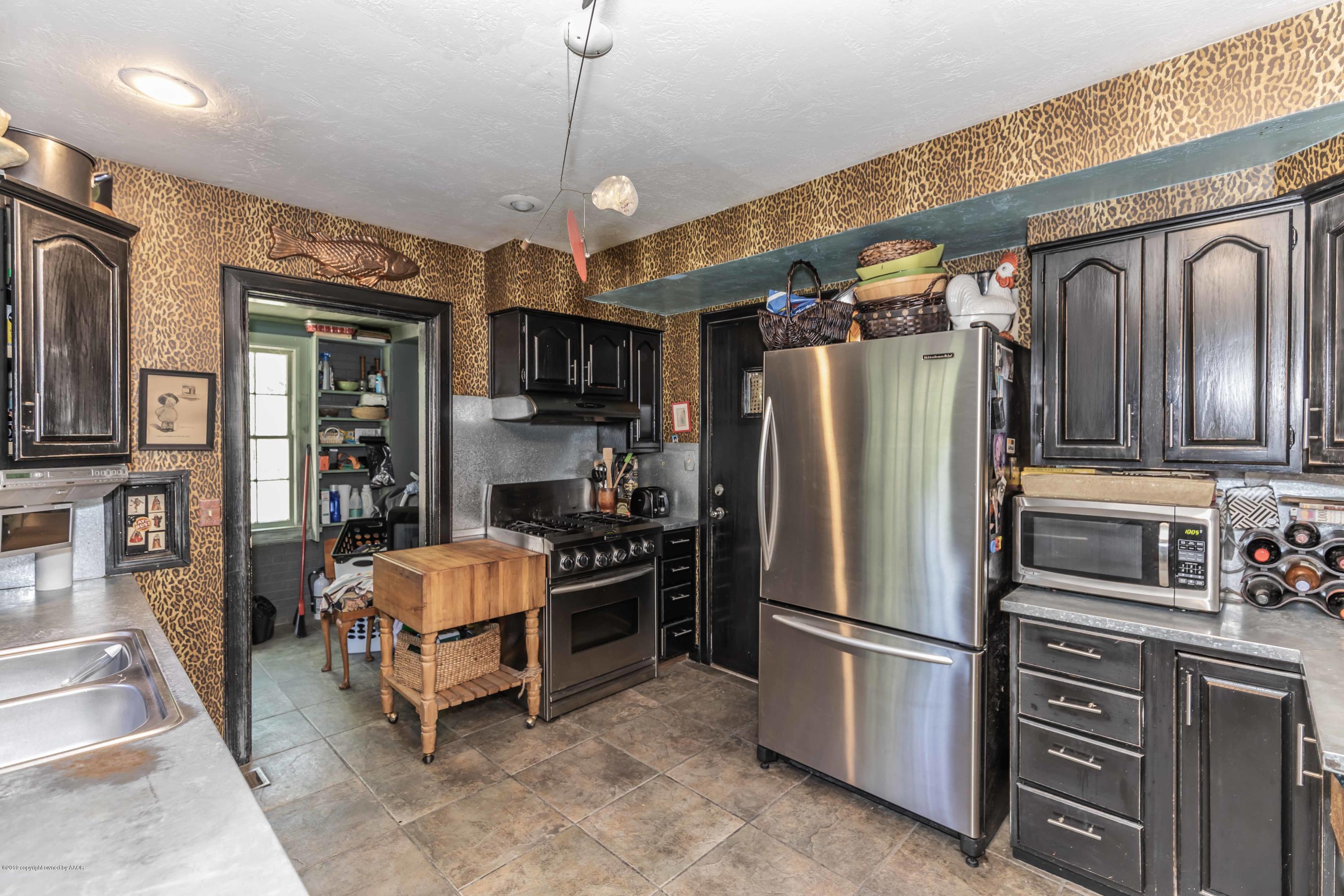 1220 South Rusk Street Amarillo, TX 79102 - Photo 2 of 38 KITCHEN VIEW 4